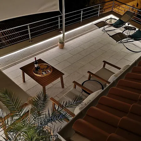 Orsan - Elegant With Private Terrace アパート *